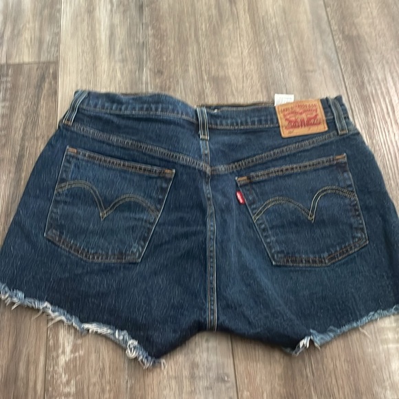 Levi’s cutoff denim jean shorts button fly 501 red tab - Picture 4 of 4